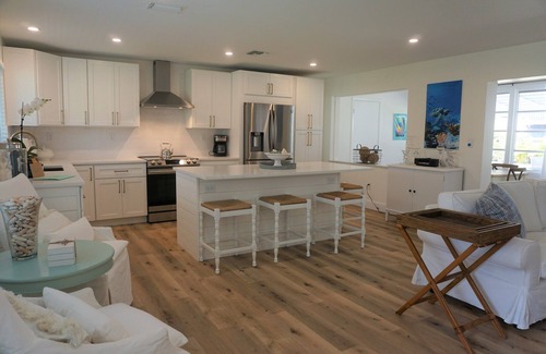 Riverside House | House within minutes to the beach, marina's, and famous Jupiter Lighthouse.