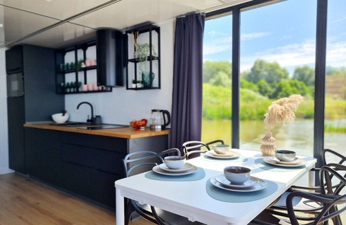Łazy Boat Rental | Houseboat in Łazy by Lake Jamno and the Sea