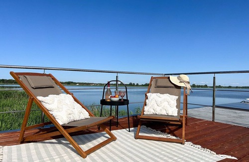 Łazy Boat Rental | Houseboat in Łazy by Lake Jamno and the Sea