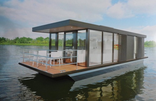 Lemmer House | Houseboat in Lemmer with Harbor Views