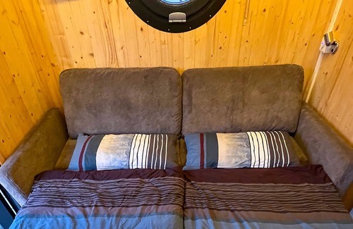 Wustrow Boat Rental | Houseboat JAWE on the Kleinseenplatte - Houseboat JAWE