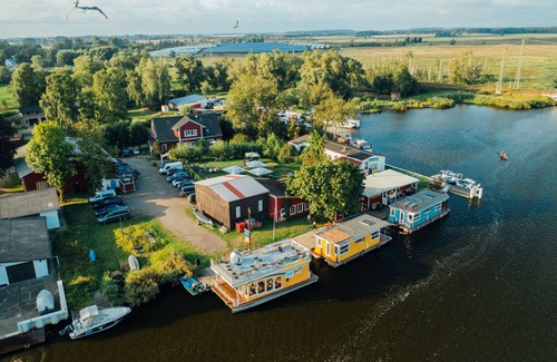 Anklam Apartment | Houseboat - moored in Anklam 2