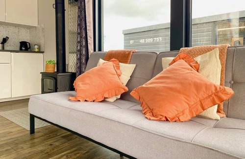 Offingawier Boat Rental | Houseboat "Oranje" in Sneekermeer 4 p