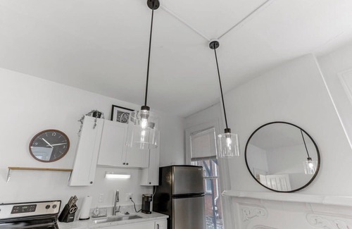 Victorian Village Apartment | Housepitality - The Short North Getaway