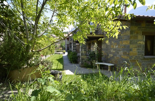 Puertolas House | Houses the Ribera. 6 standard pax. Ordesa