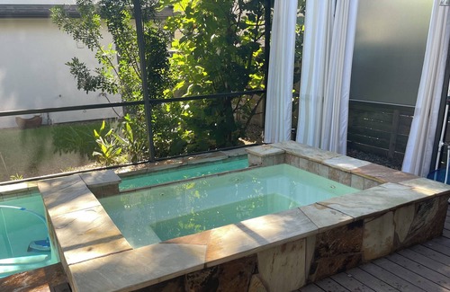 Houston Heights House | Houston Heights large luxury home with pool. 3,700 sf. 4 car parking