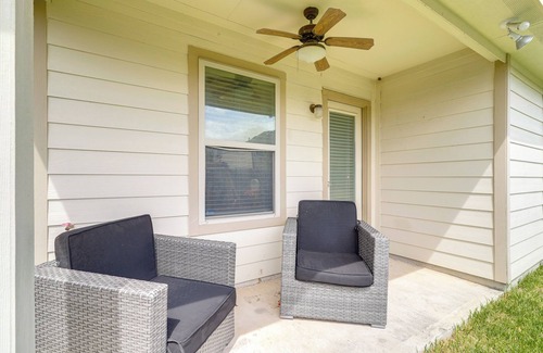 Houston House | Houston Home w/Fenced Yard & Swing Set!