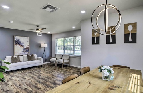 Spring Branch Central House | Houston Home w/ Yard - 3 Mi to CityCentre!