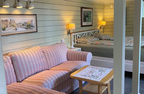 Otterbacken Apartment | How Swede it Is ! In a quiet picturesque town on the shores of Lake Vanern