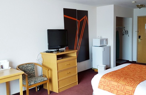 Fort St. John Hotel | Howard Johnson by Wyndham Fort St. John