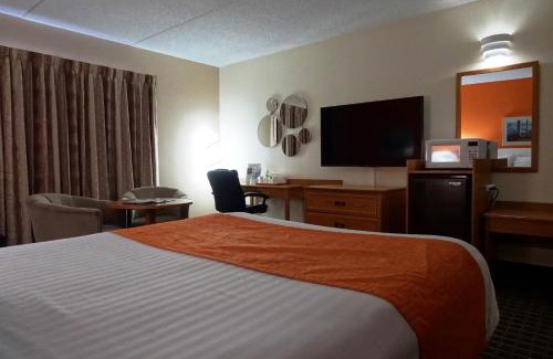 Tillsonburg Hotel | Howard Johnson by Wyndham Tillsonburg