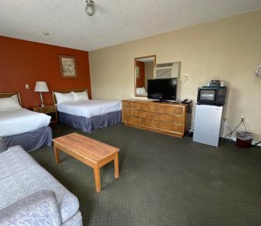 Ridgecrest Hotel | Howard Johnson by Wyndham Ridgecrest, CA