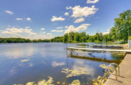 Howe House | Howe Retreat with Fire Pit and Private Boat Dock!