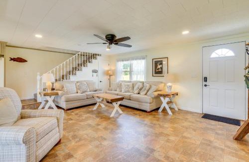 Howe House | Howe Retreat with Fire Pit and Private Boat Dock!
