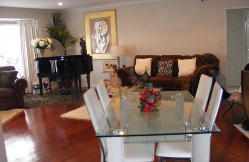 Somerville Villa | HOWICK LUXURY LARGE HOME