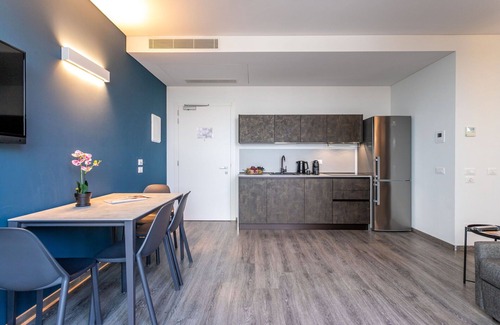 Mestre Apartment | Htm Tower - 1304 Executive Terrazza by Halldis