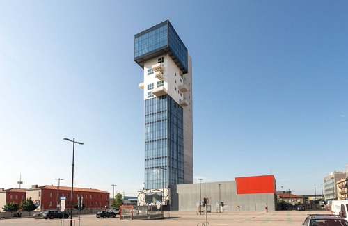 Mestre Apartment | Htm Tower - 1304 Executive Terrazza by Halldis