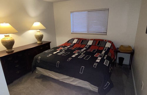 Parkdale Condo | https://www.airbnb.com/h/beautiful2kingbedroomsandonesofabedonebathentireplace