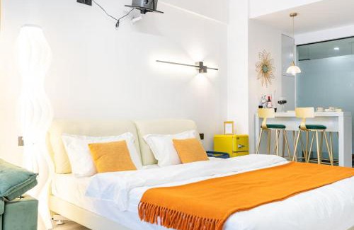Jeifangbei Central Business District Apartment | Huafu Riverview B&B
