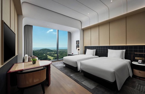 Central Business District Hotel | HUALUXE Shenzhen Bao'an by IHG