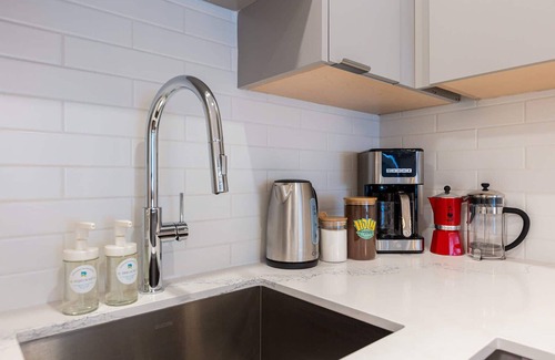 Revelstoke Apartment | Huckin' Harry's Summa