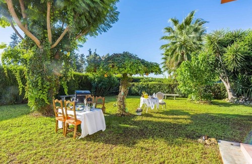 Aznalcazar Villa | Huerta Tío Pipa Aznalcázar by Ruralidays