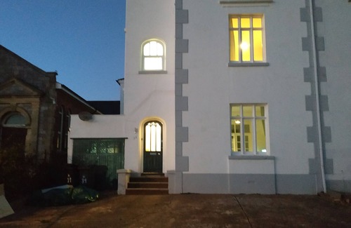 Exmouth House | Huge 5 bed Grade II listed home in heart of town great easy parking for 4 cars