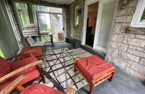 Pittsburgh House | Huge 6 bedroom house, perfect for familIes and friends