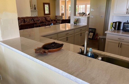 Anahola House | Huge 6 br/6 ba Beachfront, for big groups,A.C. accessible, in relaxed old Hawaii