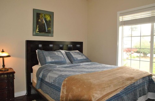 Beaverton House | Huge Bdrms on main-Charming vacation home for 19