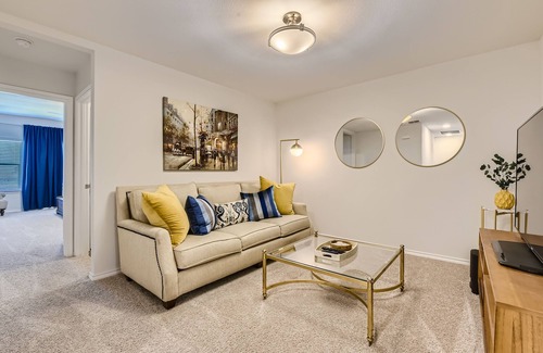 Crowley House | Huge & beautiful new townhome close to everything! Minutes to Fort Worth