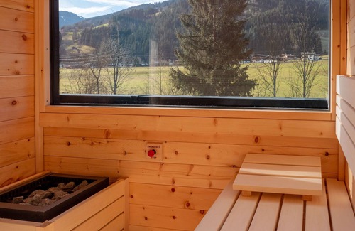 Oberaurach Apartment | Huge chalet apartment; SAUNA, SKI bike room, elevator! 2 minutes walk to the ski bus