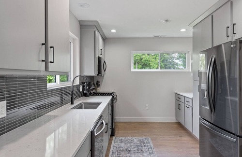 Mount Saint Joseph House | Huge Deck - Game Room - Grill - Family Friendly