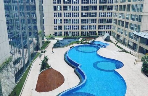 Medan Apartment | Huge Family Room 94m2 Jati Junction - Pool & Gym