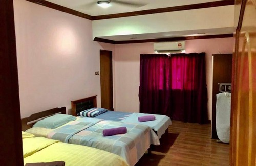 Kota Kinabalu House | Huge Homestay in Town! Can fit 15-20 pax
