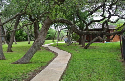 Uvalde House | Huge Luxury Home including 3 Beautiful Cottages only 20 min drive to Concan,TX