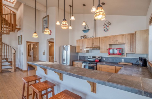 Lincoln City House | Huge, Luxury Oceanfront Home has Two Great Rooms for Large Groups!