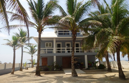 Isla de Utila House | Huge Luxury Oceanfront with Pool - Best on Island!