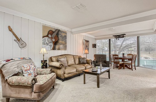 Lakeway House | Huge Luxury Townhome/Condo in the World of Tennis, Lakeway, Tx., West of Austin