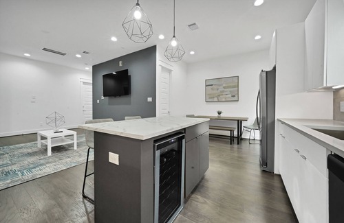 Spring Branch Central House | Huge Modern and Lux Home in Houston