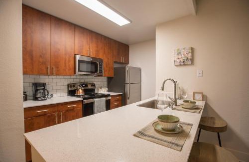 Ivey Ranch - Rancho Del Oro Apartment | Huge Oceanside Private 2BR Apartment-Pool-Gym-Spa