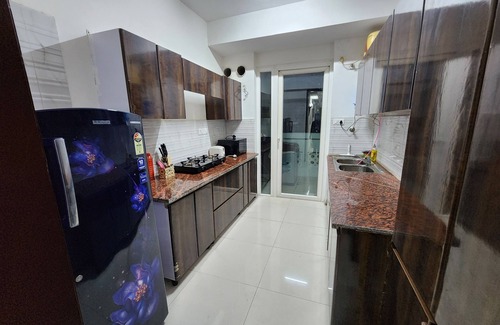 Noida Apartment | Huge Palatial Apartment on Express Way near Noida Expo