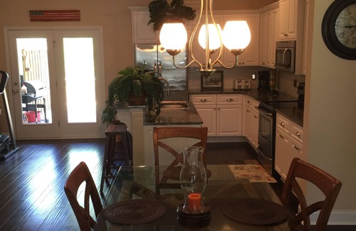 Evans House | HUGE Reduction on 5 Star Home. Great Masters Location!