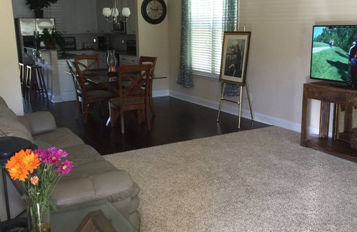 Evans House | HUGE Reduction on 5 Star Home. Great Masters Location!