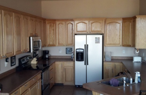 Greenehaven House | Huge Views Huge Home 5 BDRM Unobstructed View of Lake Powell Secluded Quiet