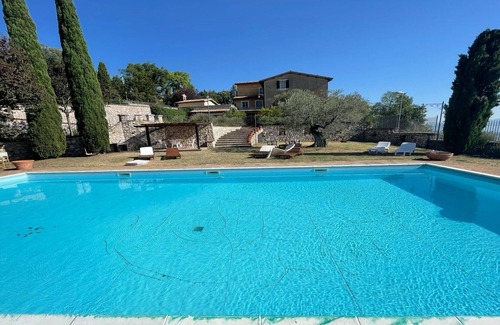 Baiano Villa | huge villa with exclusive pool + grounds - Wifi - sleeps 8