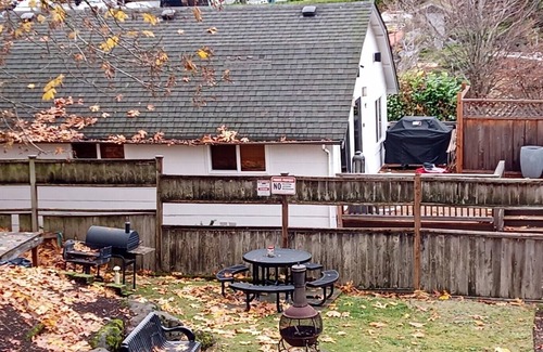 Seattle Metro Area Apartment | Huge Water-front Studio Ready for Your Romantic Stay！