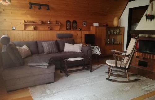 Obcina Brezovica House | Hugo's House