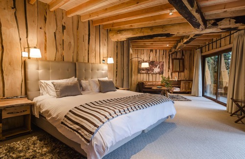 Neltume Cabin | Huilo Huilo Reino Fungi