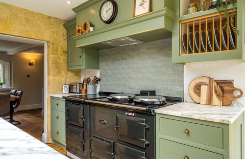 Chipping Campden House | HULLS HOUSE, family friendly, with open fire in Chipping Campden